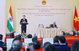 Prime Minister meets with staff of Vietnamese representative agencies, community in India
